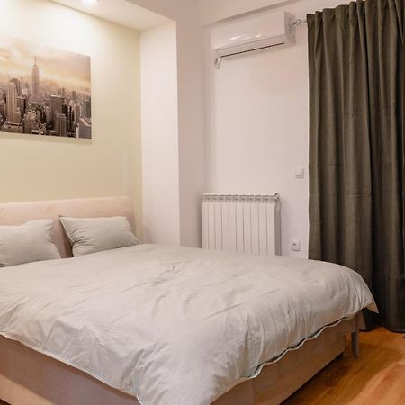 Airmi Hotel Surčin Exteriér fotografie