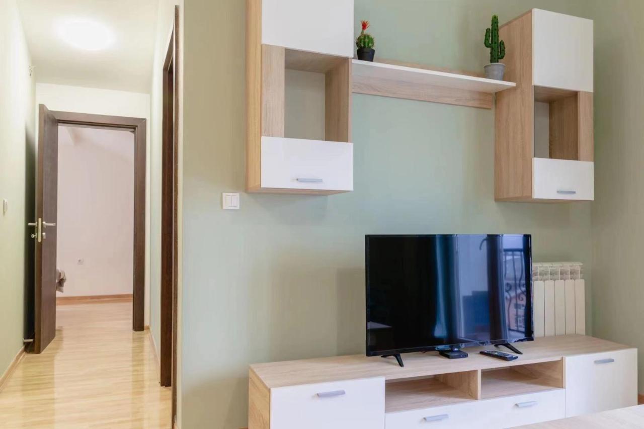 Airmi Hotel Surčin Exteriér fotografie