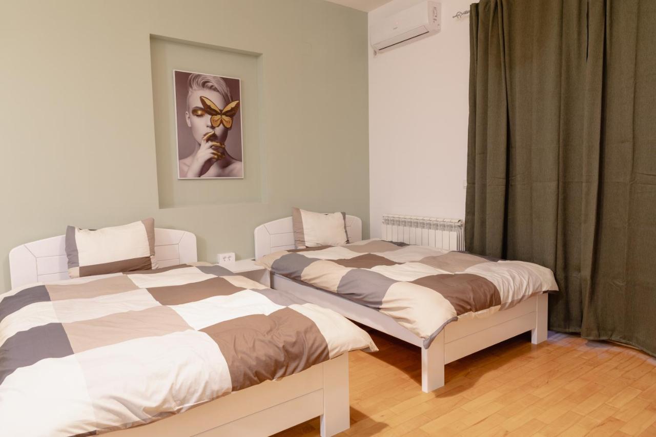 Airmi Hotel Surčin Exteriér fotografie